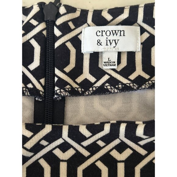 Crown & Ivy Black & White Geometric Pattern Bell Sleeve Top Size L - Picture 5 of 8